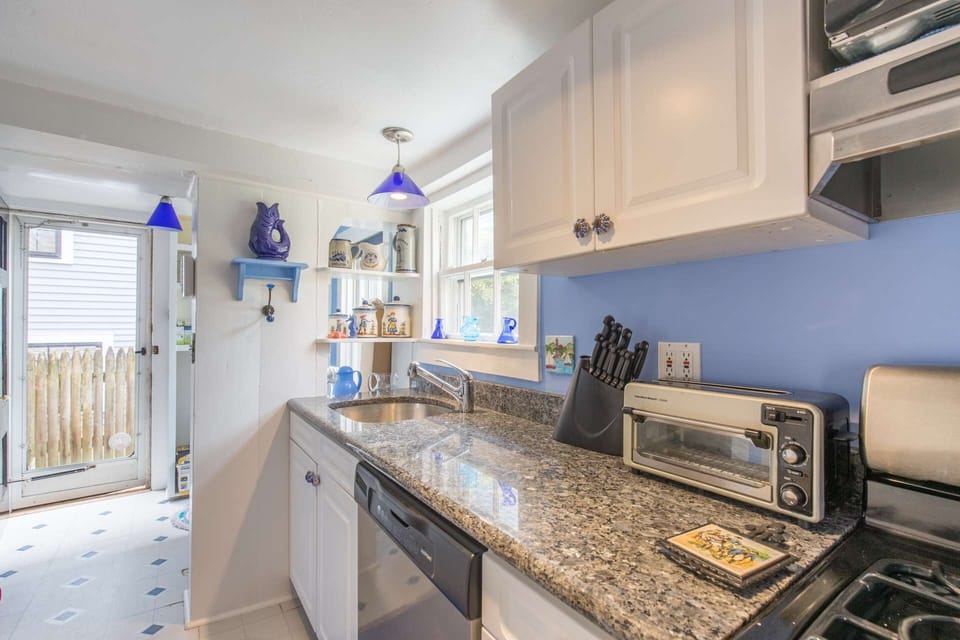 Kitchen may be cozy, but it has everything you need ...