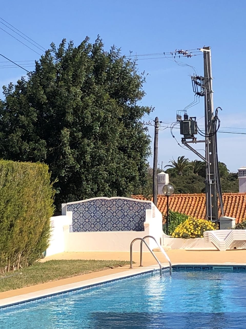 Seat and pool area - sunloungers also available