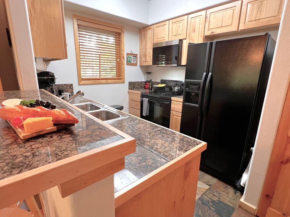 Fully equipped kitchen to meet all your cooking needs