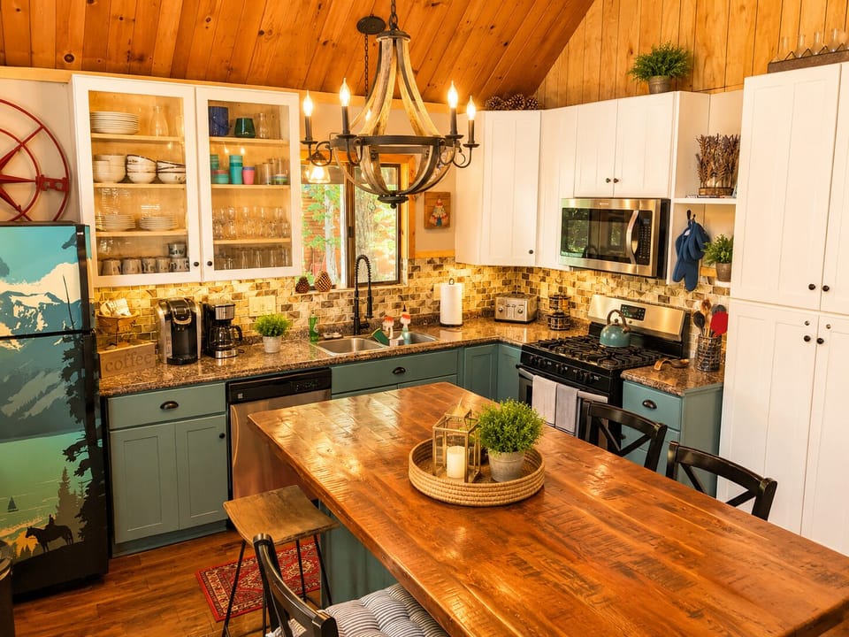 Our kitchen has lots of storage and all of the kitchen appliances you should need for meals at home.  We also fully stock it with cooking and serving ware so you really should only need to bring the food!  Ask if you have something specific that you need.
