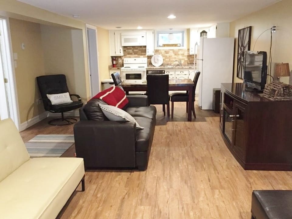 lower level living/dining/kitchen