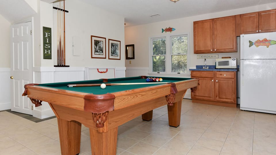 Level 1 Game Room and Kitchenette