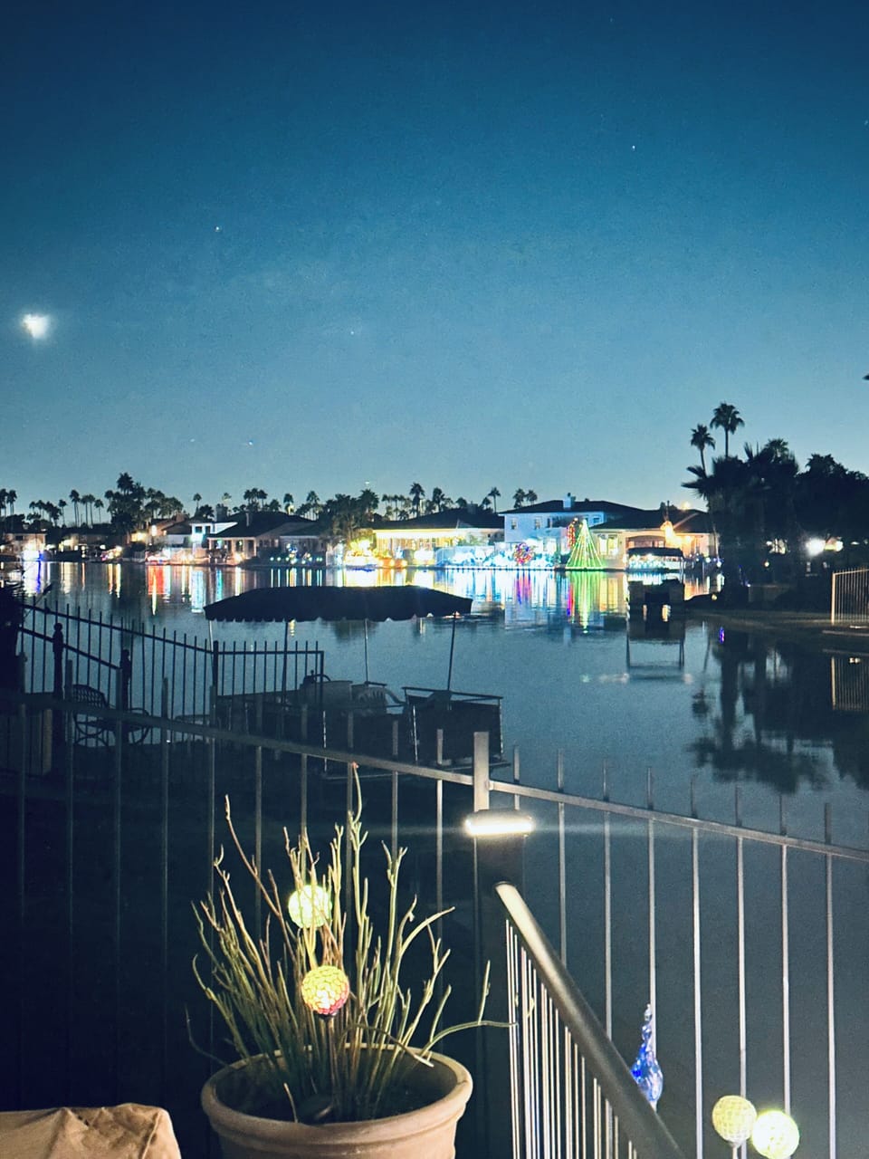 The stunning lake views!