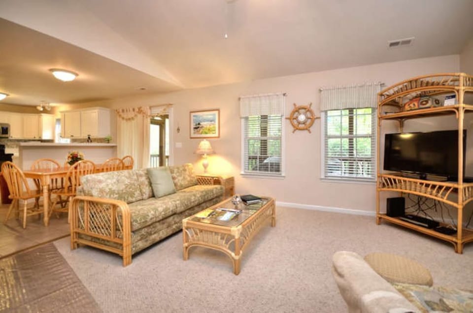 Living dining