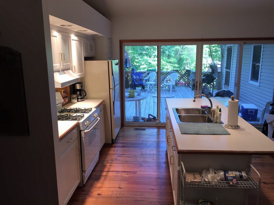 Kitchen, view to deck