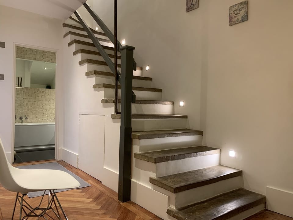 Stairs from ground to lower ground