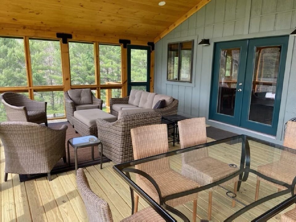 Passing from the living /kitchen area into the Screen Porch