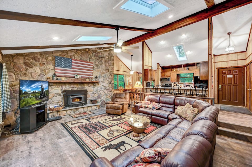 Living room/ Kitchen 