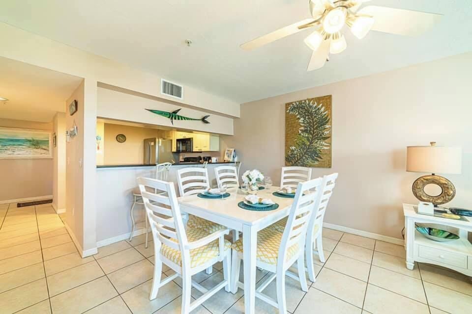 Dining area 1