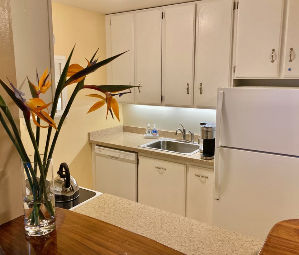 Quartz countertops and new appliances~ for your complimentary first Kona coffee