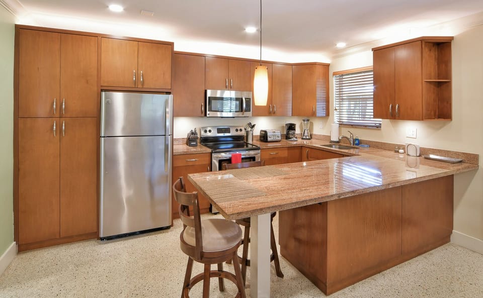 Suite #1 - Kitchen & Dining