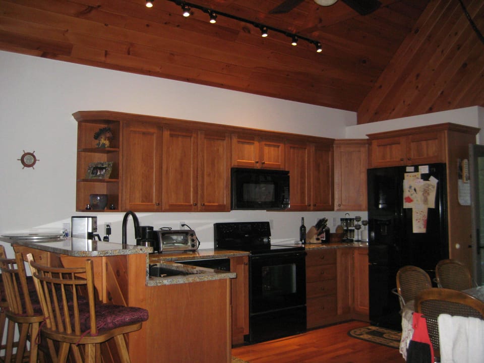Gourmet kitchen