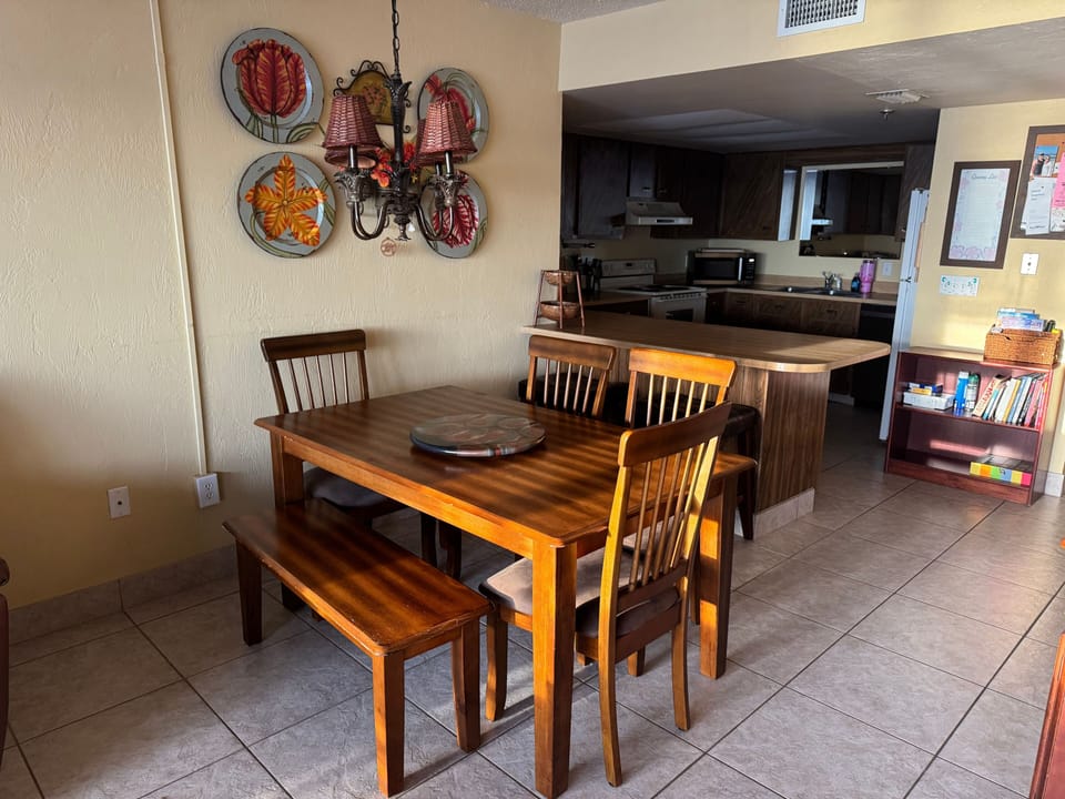 Dining Table that seats 6 