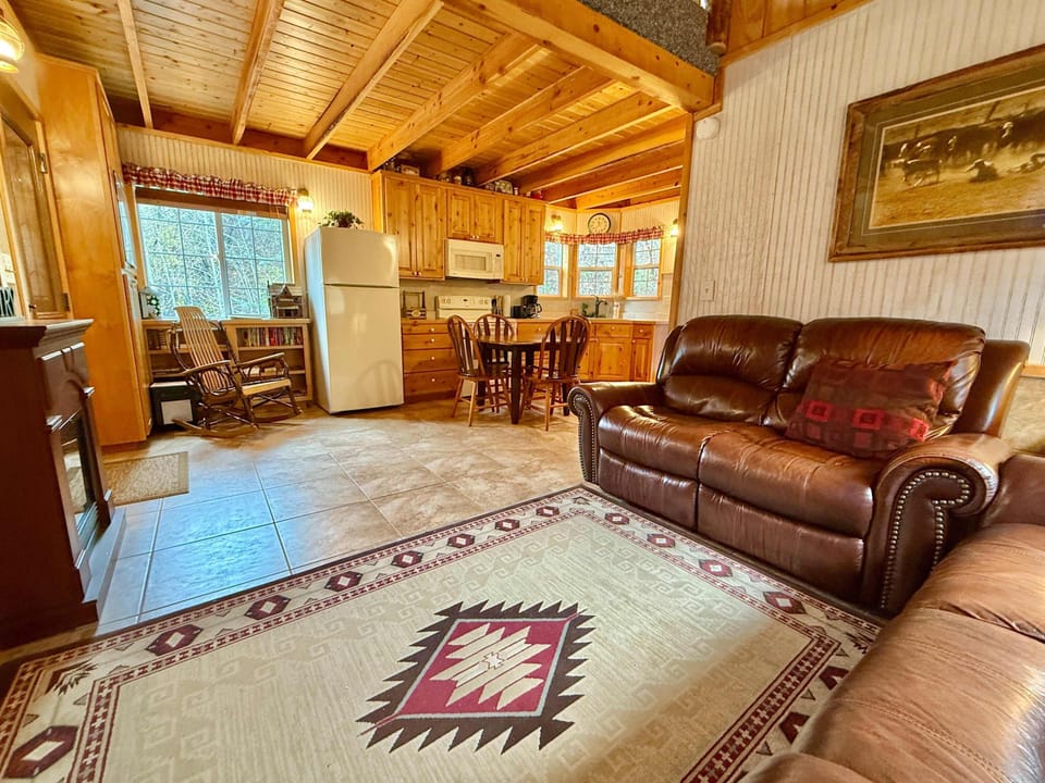 Living room/ kitchen
