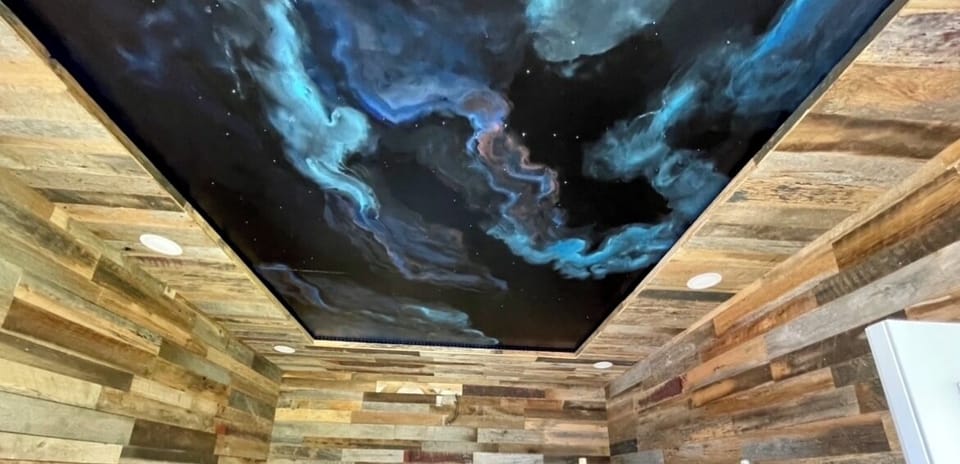 Lake bunkie with theater screen, king size Murphy bed, fiber optic star ceiling