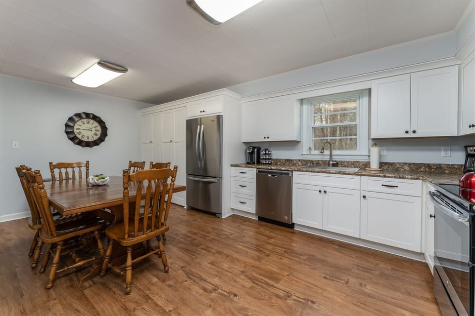 Kitchen and dining area