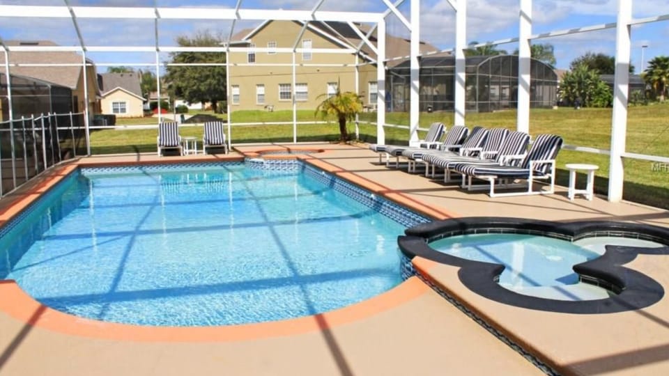 Pool size 40'X20' 8ft deep 
