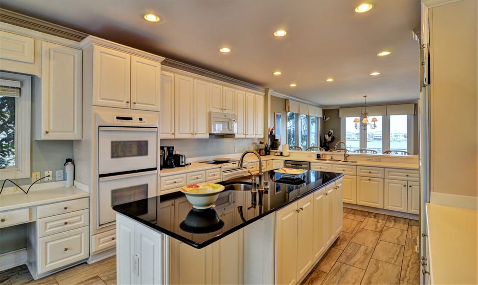 Kitchen Bar