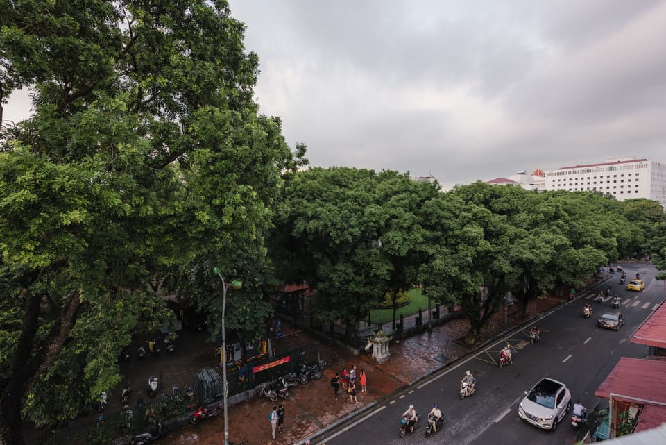 Overview to Temple of Literature