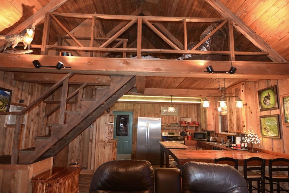 Cabin Kitchen/ all stainless steel appliances