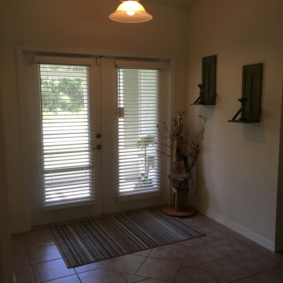 
front entryway