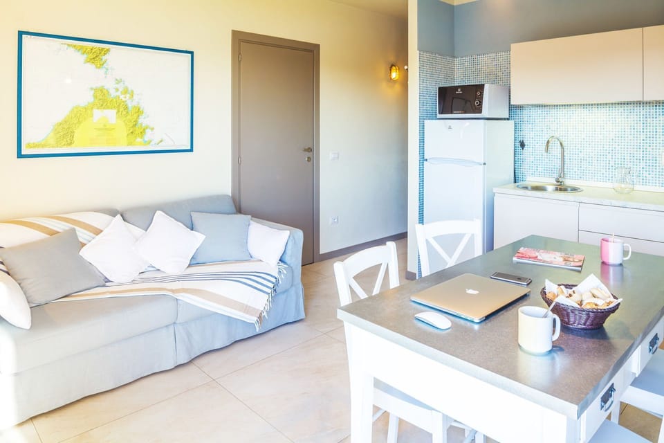 Kitchen, Living Room