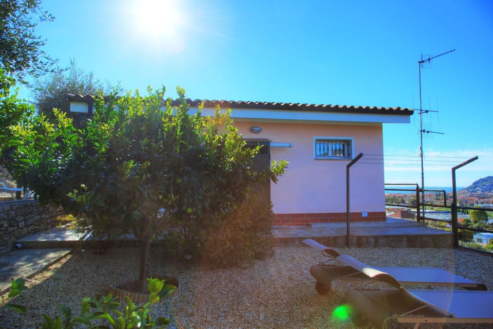 Balcony / Terrace / Patio, Building Exterior