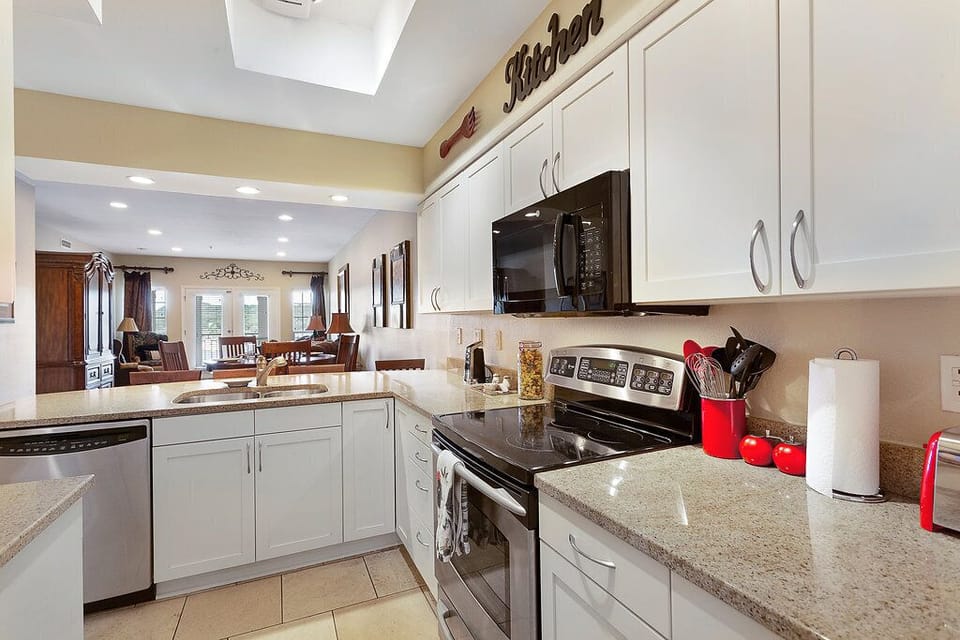 Granite Counter-tops.  Ready to use Kitchen
