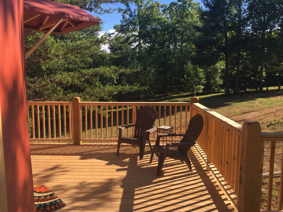 Deck and mountain views 