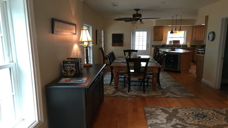 Dining room and great kitchen for cooking and entertaining. 