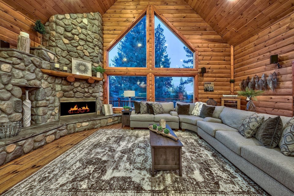 Note: This home's fireplaces have constant intermittent outages due to high humidity from pool