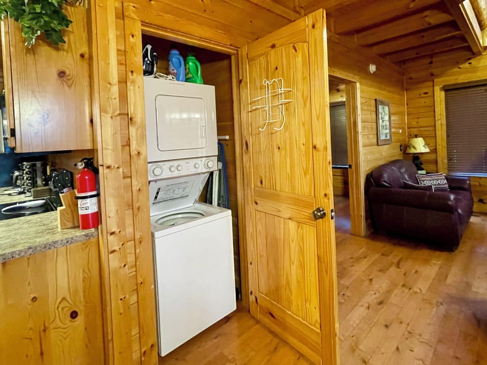 Laundry-Washer & Dryer