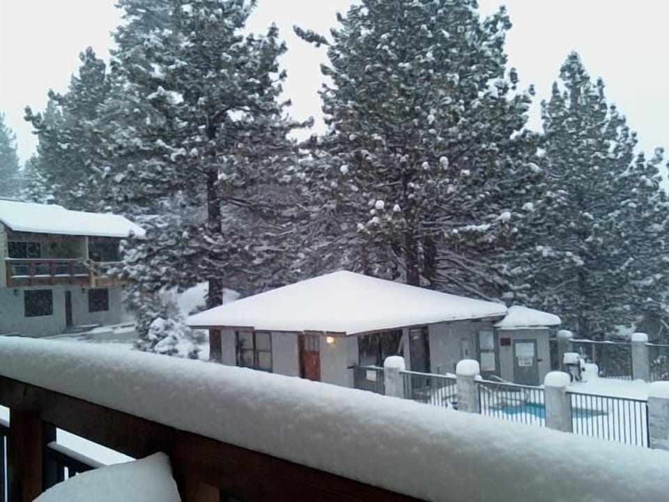View of the clubhouse (sauna) & spa 