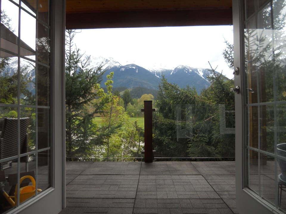 400 sq ft deck new glass and amazing views from every spot