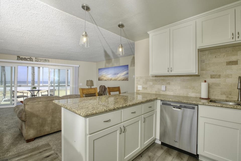 Full kitchen with dishwasher