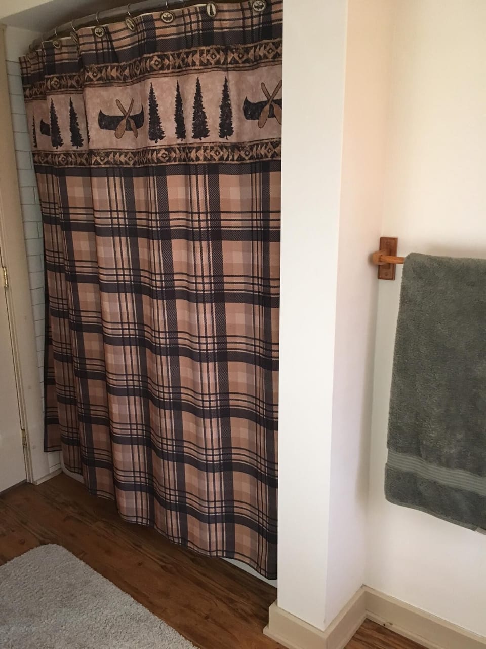 Full bath shower/tub jacuzzi