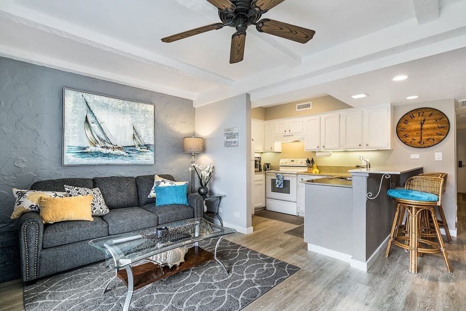 Living/Kitchen area with couch seating.