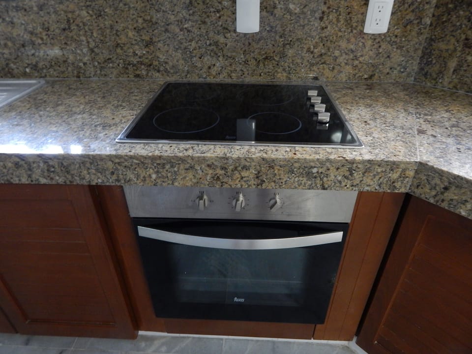 4 burners cooktop 