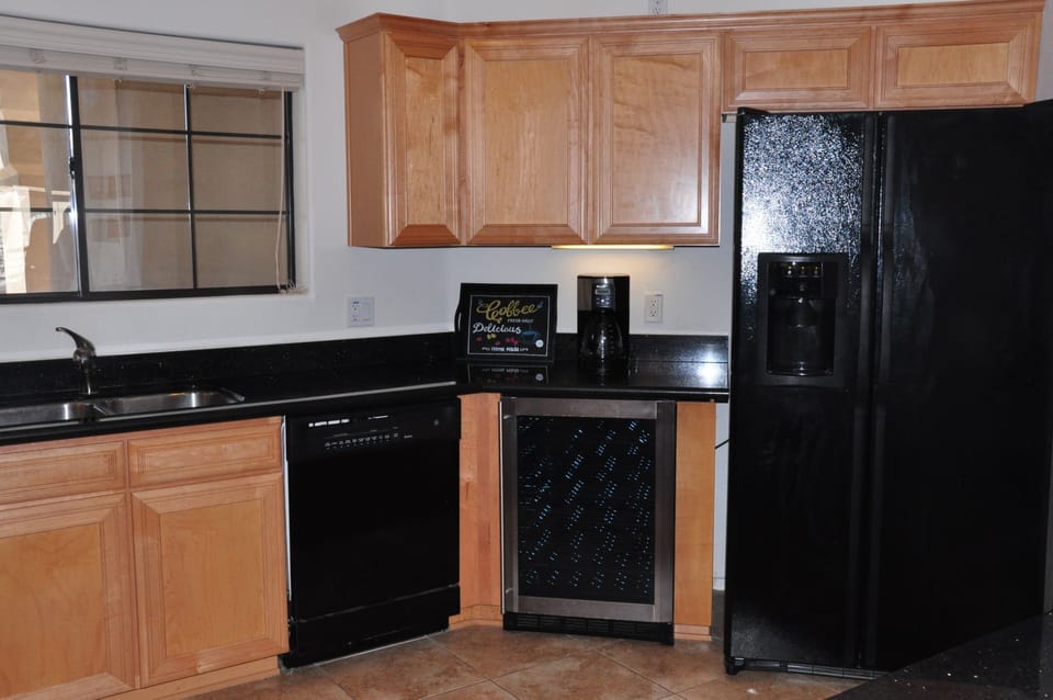 Enough room in the kitchen to cook together