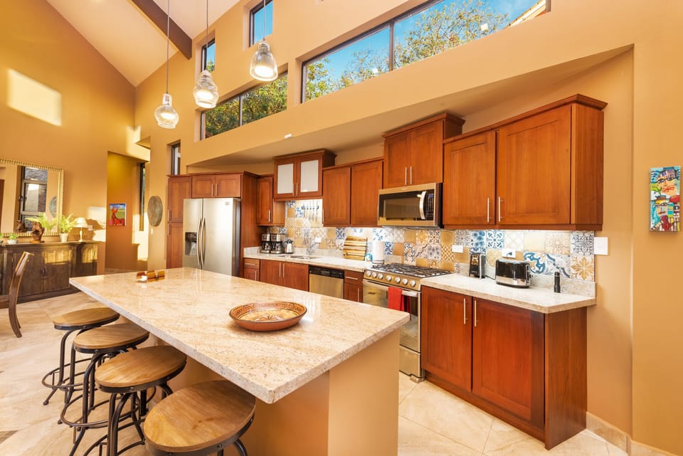 Spacious kitchen with 9' island.