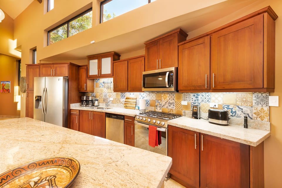 Kitchen.  Gorgeous tile backsplash.
