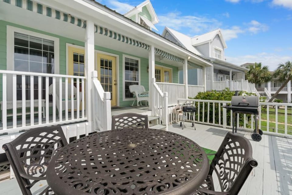 Sunset Daze Porch & Deck