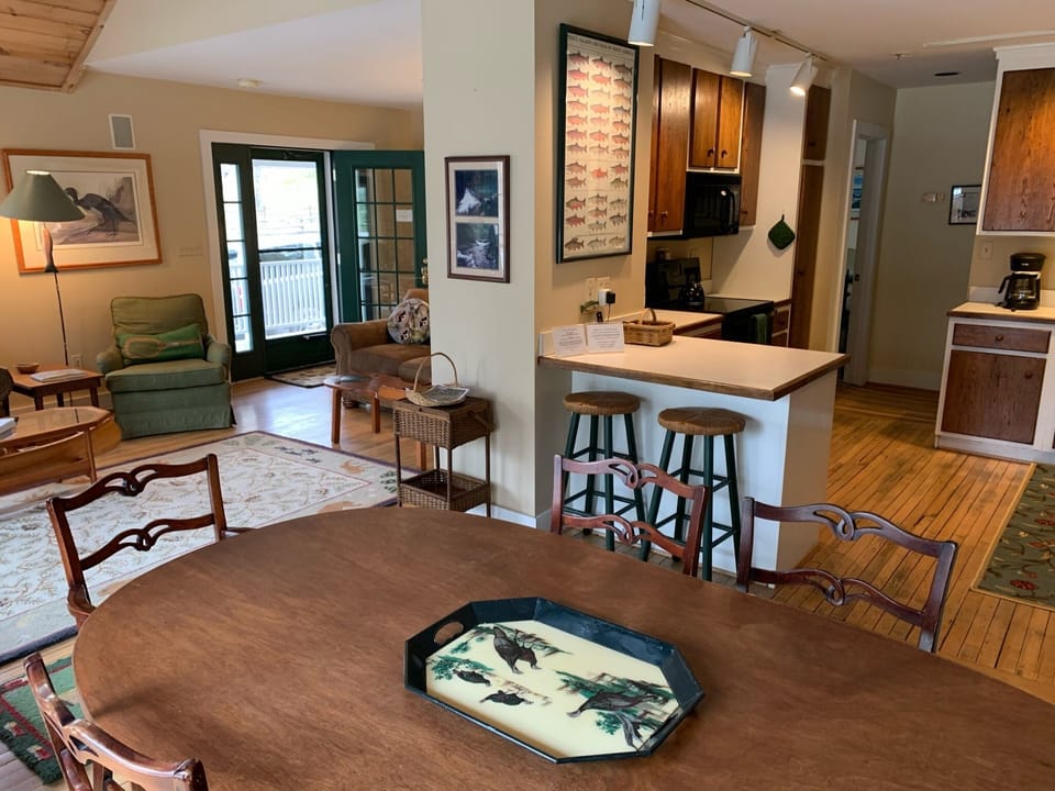 Living, Dining & Kitchen Area