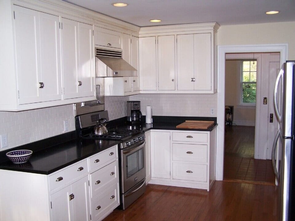 Large kitchen with everything you need