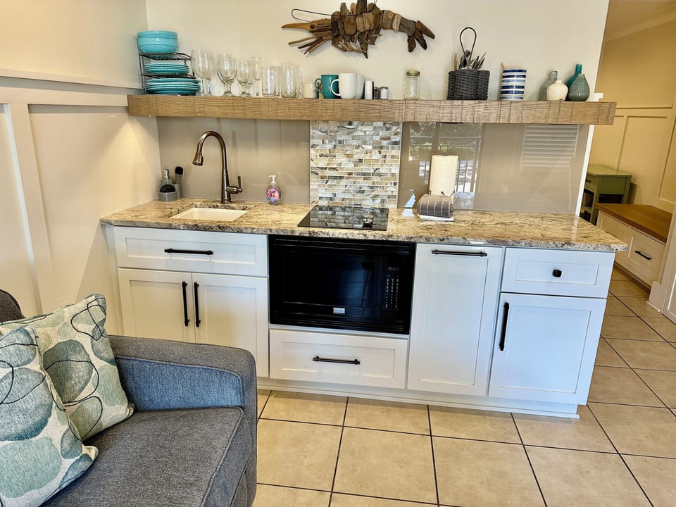 Kitchen - Fully equipped kitchen