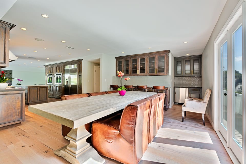 Formal Dining Area, Dining Buffet, and Bar Area