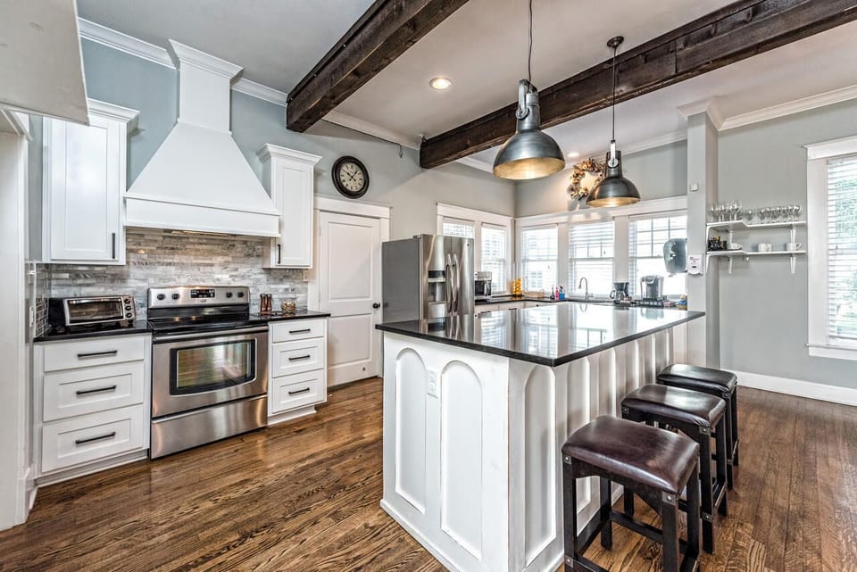 Kitchen with island