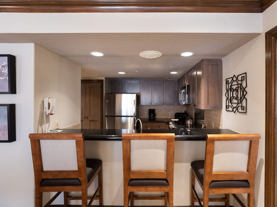 Kitchen Bar