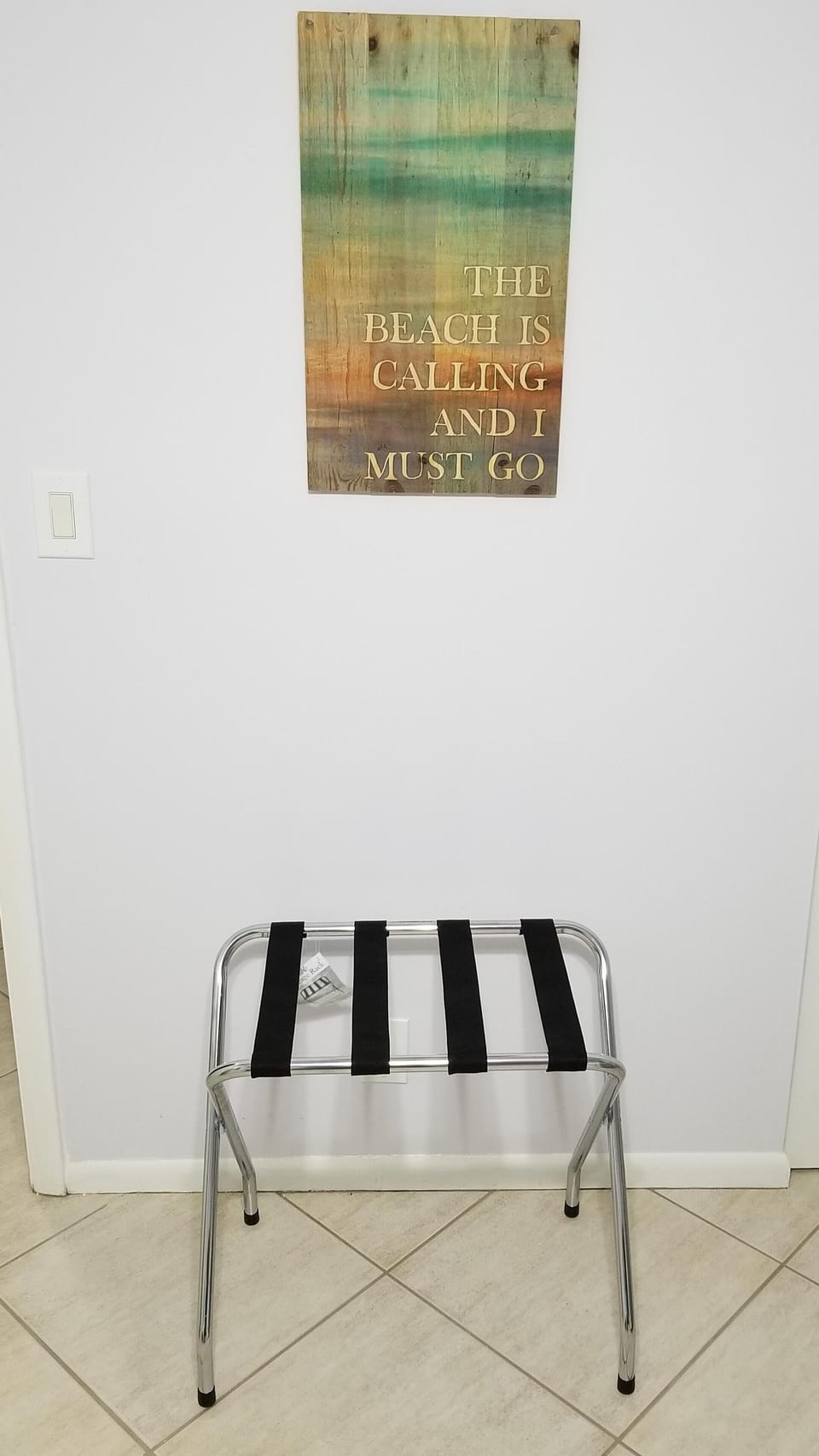Luggage stand for your convenience