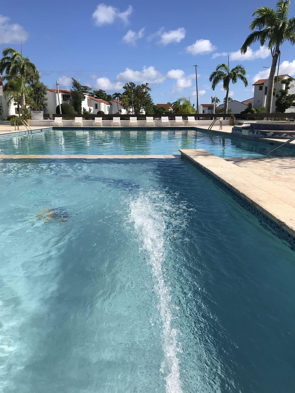 Cluster amenities, including clubhouse, jacuzzi, pool and toddler pool